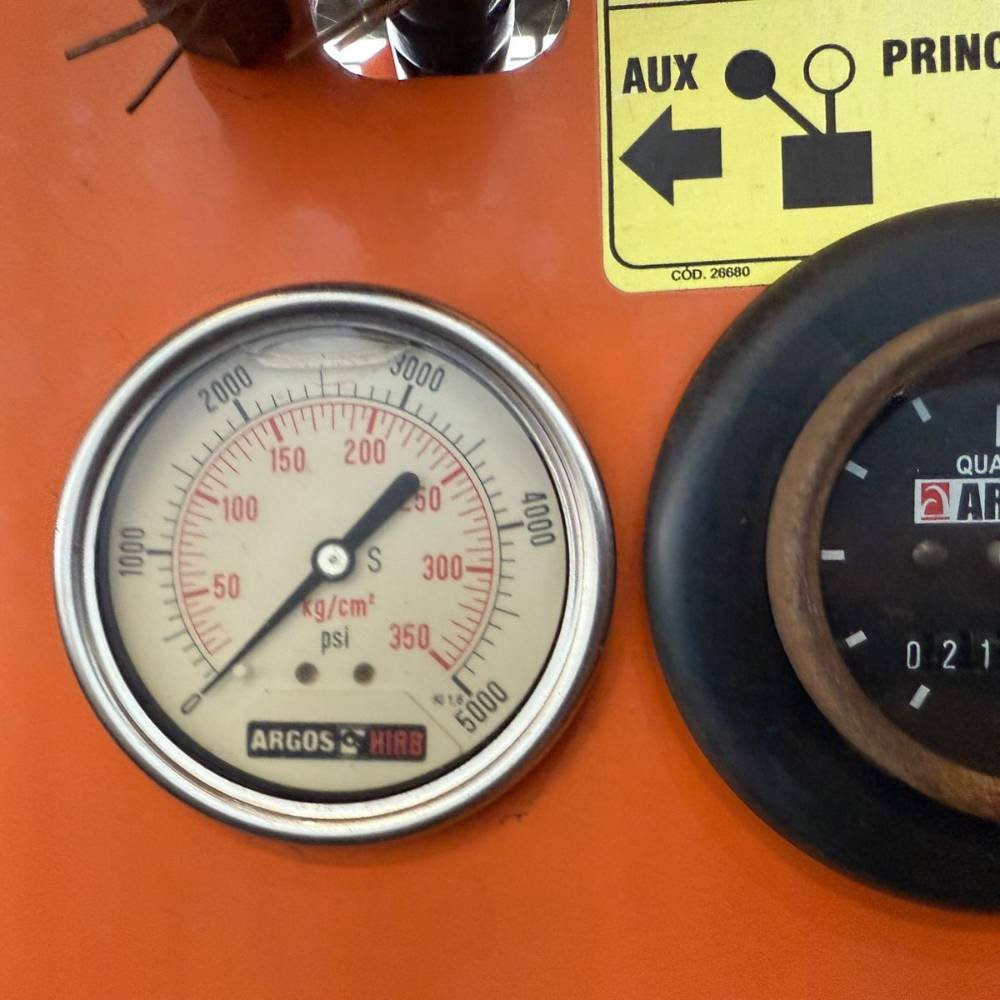 À Venda: 2 Unidades de Caminhão Ford Cargo 3131 6x4 com Munck - Imagem 12