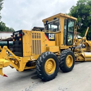 À Venda: Motoniveladora Caterpillar 120