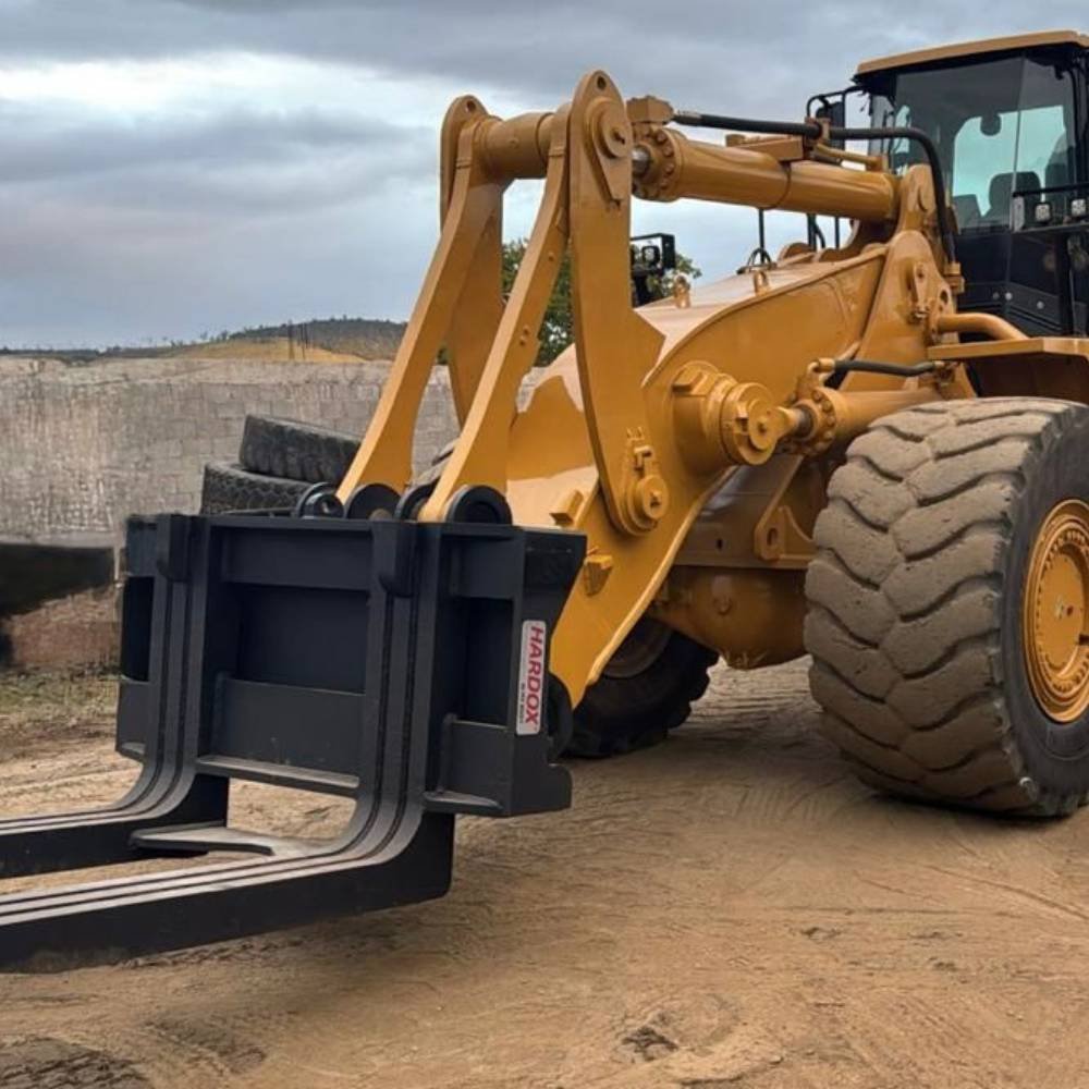 Pá Carregadeira CAT 988G – Ano 2004 - Imagem 4