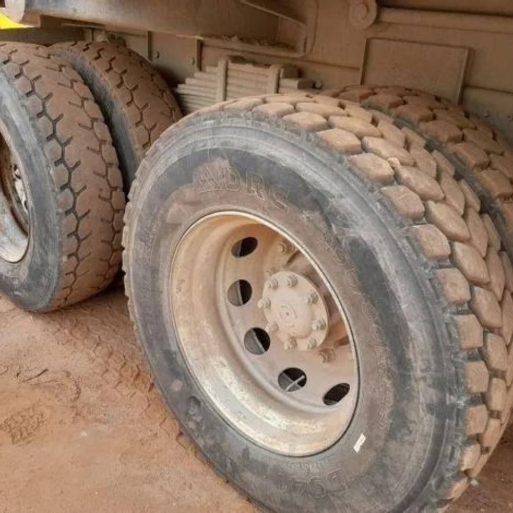 Lote com 10 Caminhões VW Constellation 31.330 6x4 – Caçamba Rocha - Imagem 5