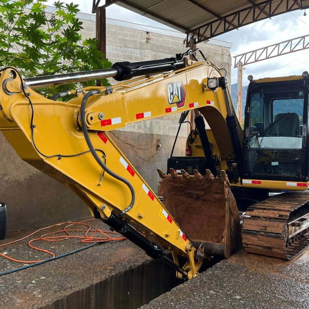 À Venda: Escavadeira Caterpillar 313D2 - Imagem 5