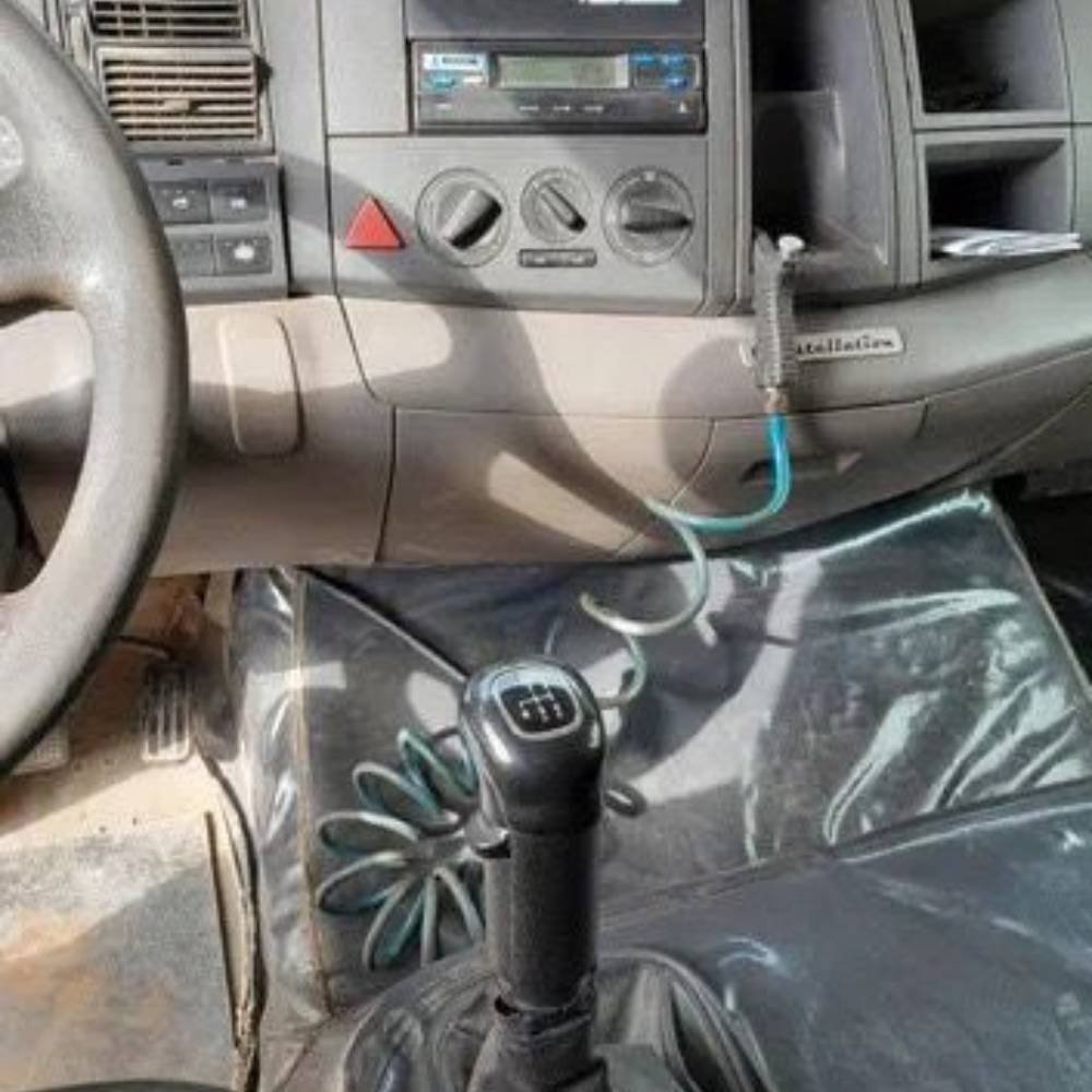 Lote com 10 Caminhões VW Constellation 31.330 6x4 – Caçamba Rocha - Imagem 6