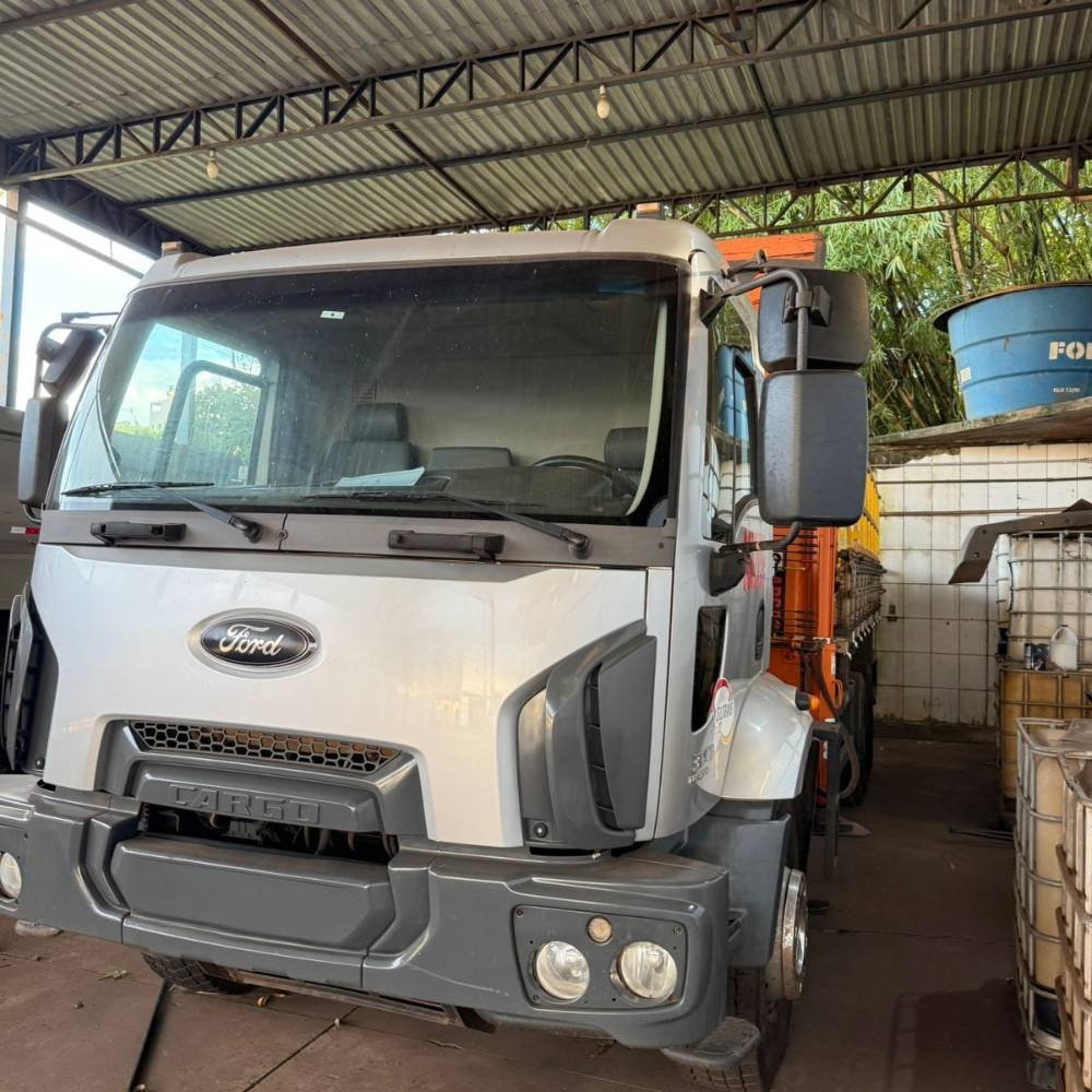 À Venda: 2 Unidades de Caminhão Ford Cargo 3131 6x4 com Munck - Imagem 6