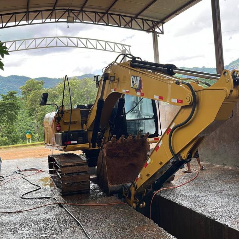 À Venda: Escavadeira Caterpillar 313D2