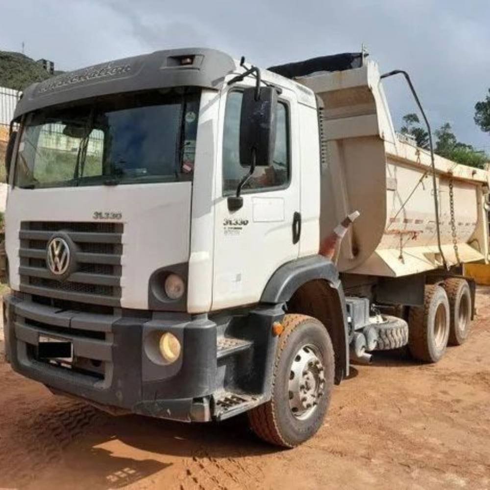 Lote com 10 Caminhões VW Constellation 31.330 6x4 – Caçamba Rocha